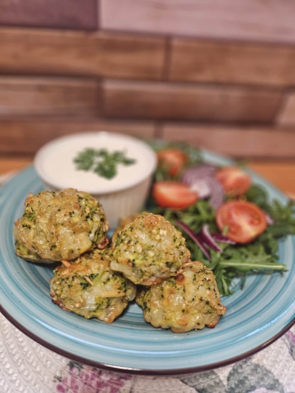 Brokkolis sajtgolyó